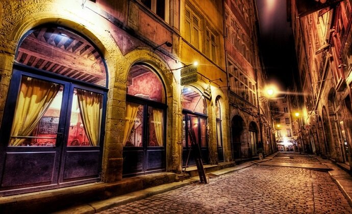 Expensive streets